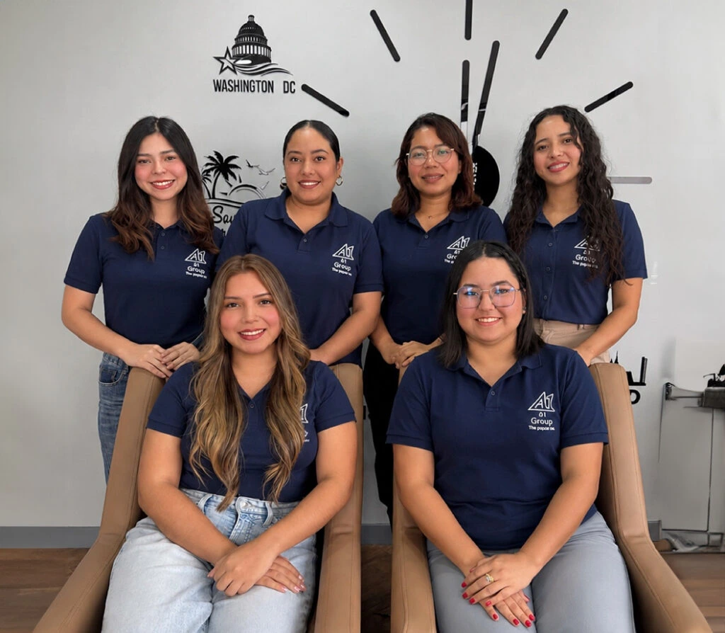equipo-forever-experience-peru-intercambios-culturales Equipo de Forever Experience brindando asesoría para programas internacionales de estudio y trabajo
