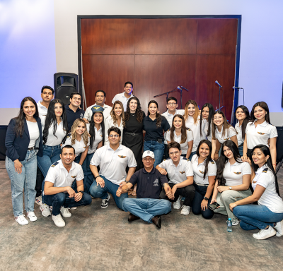 nuestra historia Todo el equipo de Forever Experience | Profesionales que coordinan programas internacionales de idiomas, internships y Work and Travel para estudiantes